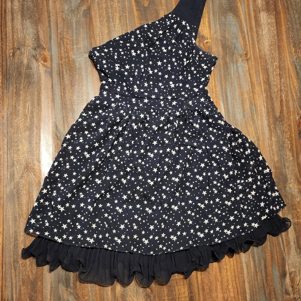 🌻One-Shoulder Star Print Mini Dress-Size Medium🌻
